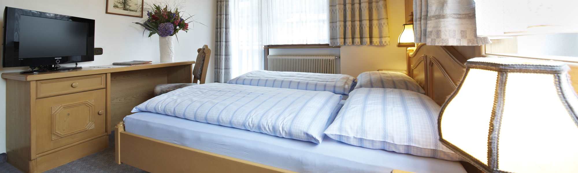 doppelzimmer-in-annex.jpg